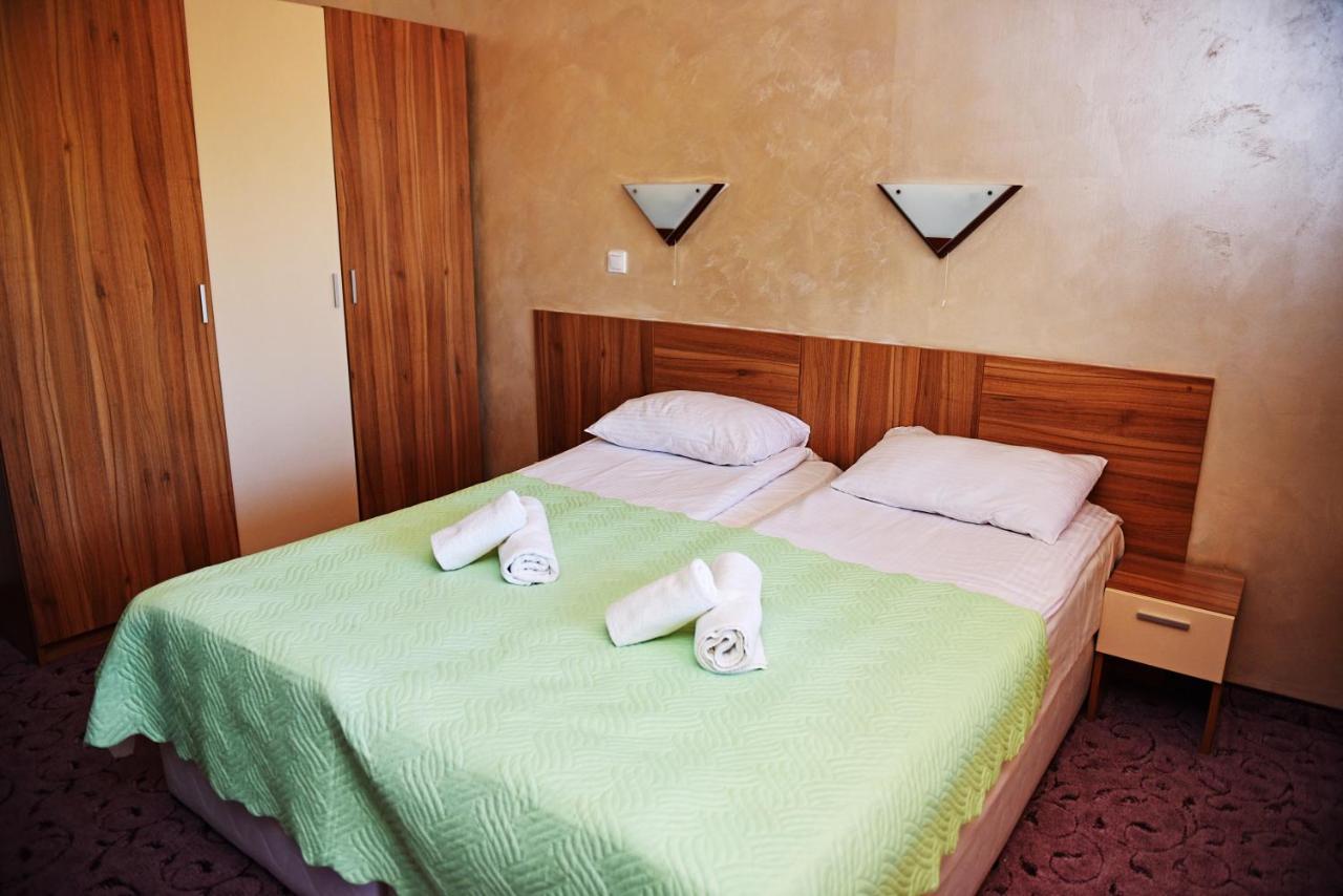 Aparthotel Forest Nook Пампорово Экстерьер фото